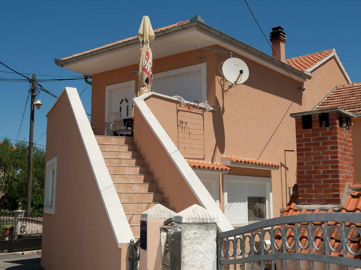 Apartment Nikoleto 扎达尔 外观 照片
