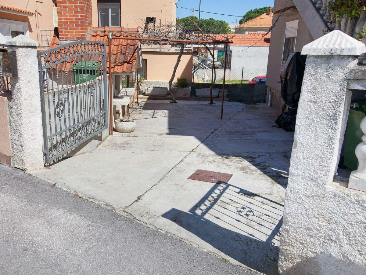 Apartment Nikoleto 扎达尔 外观 照片